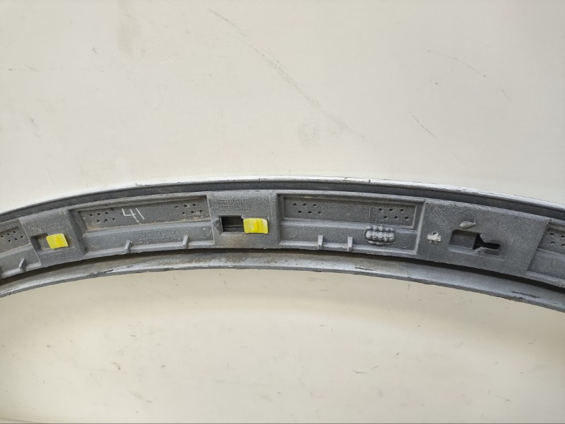 Накладка заднего крыла левого