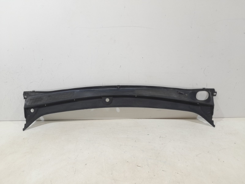 Решетка стеклоочистителей (Жабо)