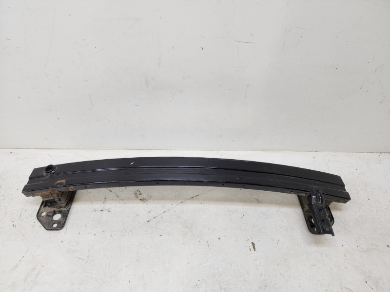 Усилитель переднего бампера