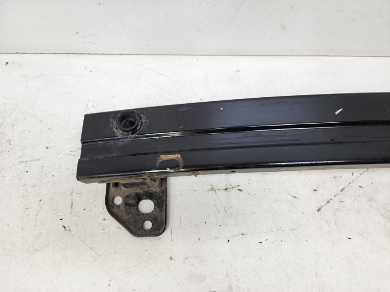 Усилитель переднего бампера