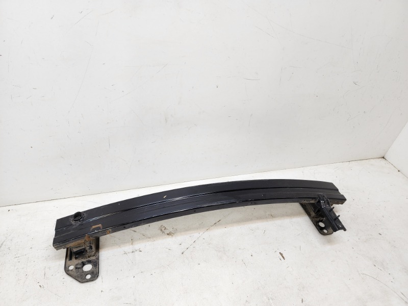 Усилитель переднего бампера