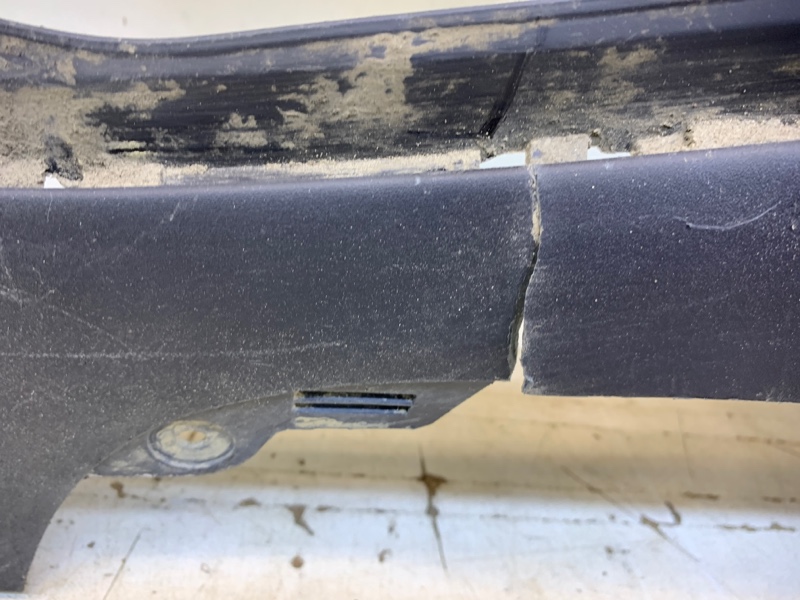 Спойлер заднего бампера