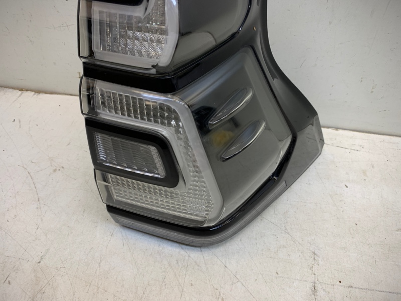 Фонарь задний правый