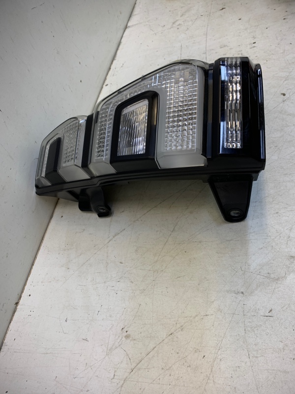 Фонарь задний правый