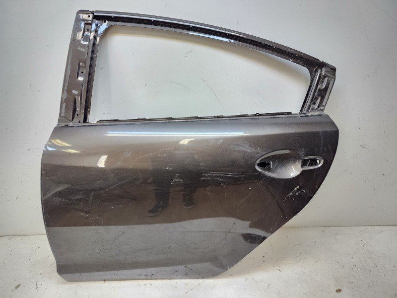 Дверь задняя левая