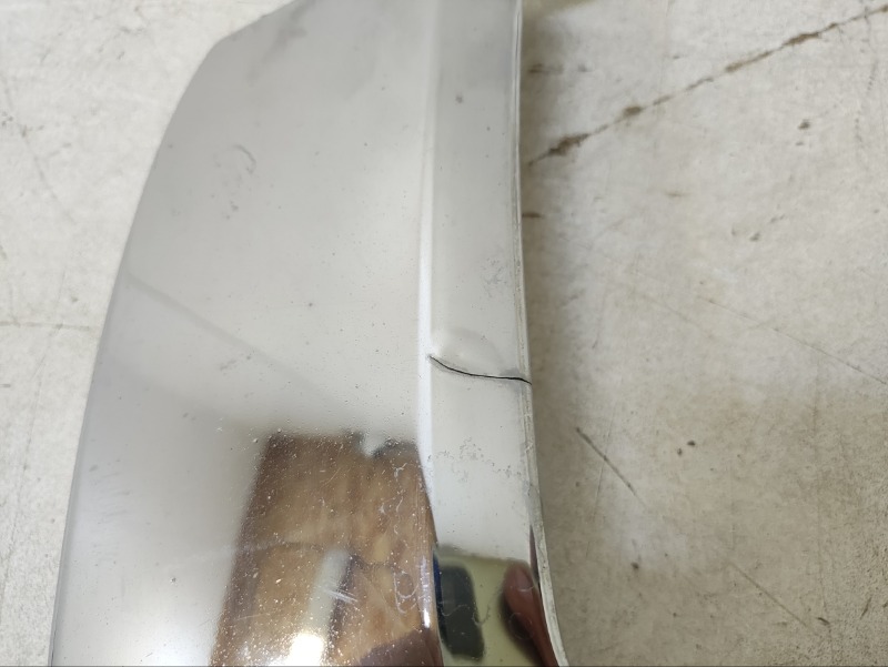 Молдинг переднего бампера правый