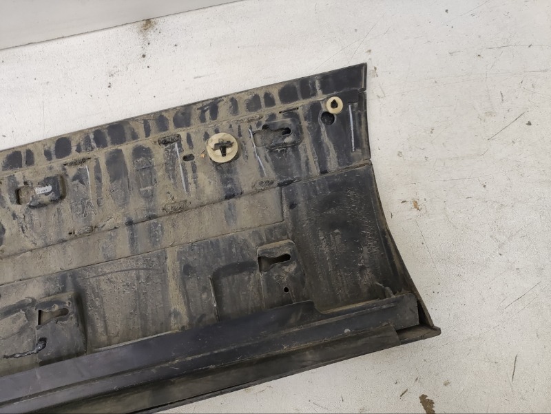 Накладка двери задней правой