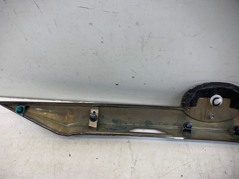 Накладка крышки багажника