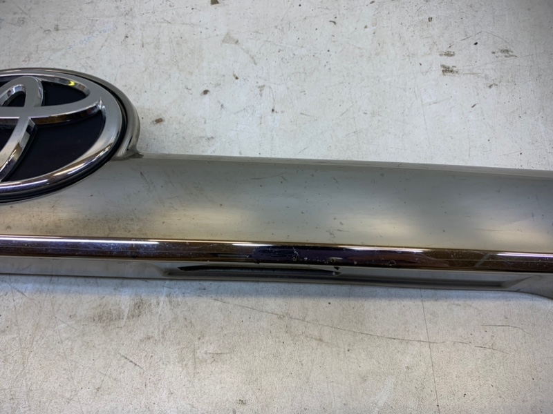 Накладка крышки багажника