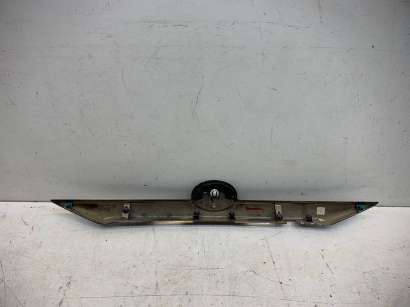 Накладка крышки багажника