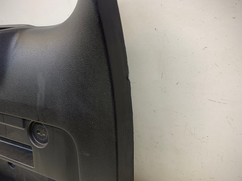 Обшивка крышки багажника