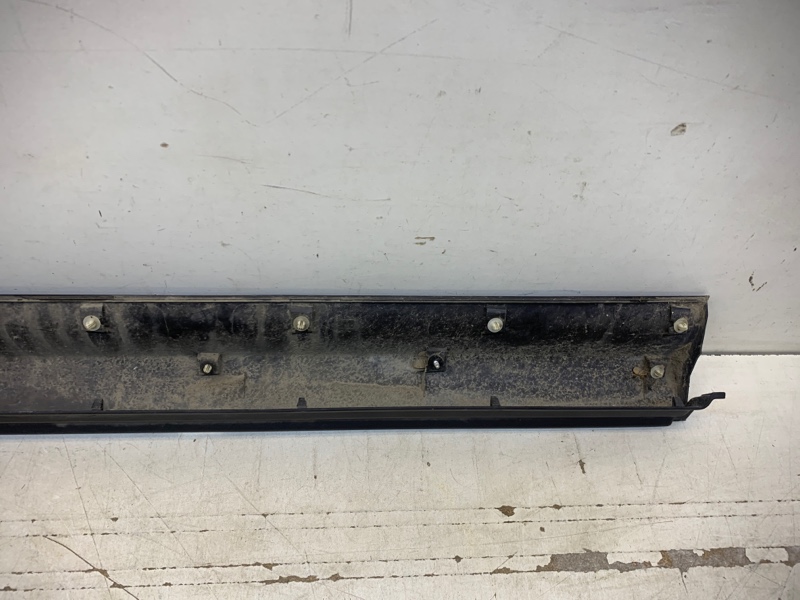 Накладка двери передней правой