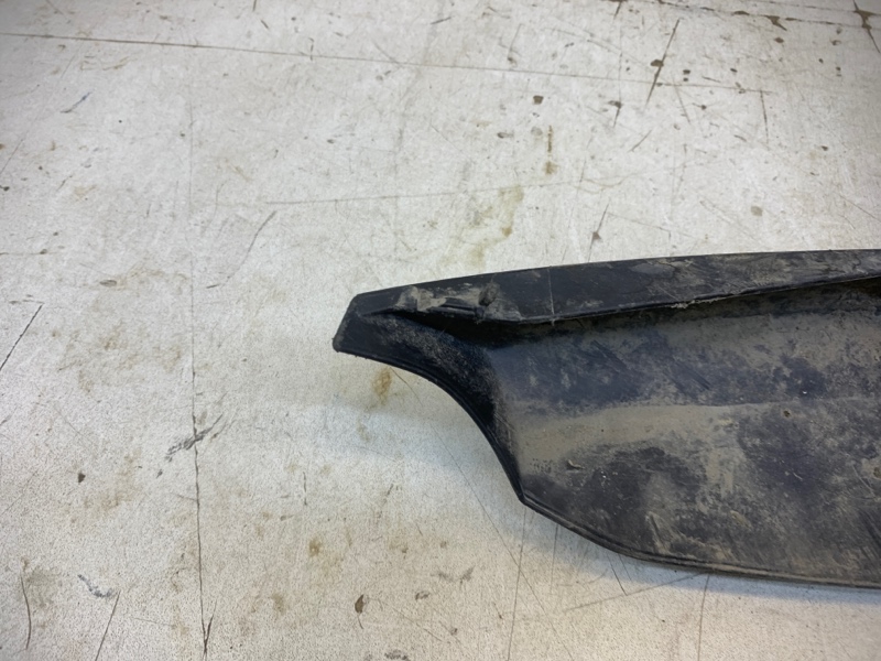 Спойлер заднего бампера