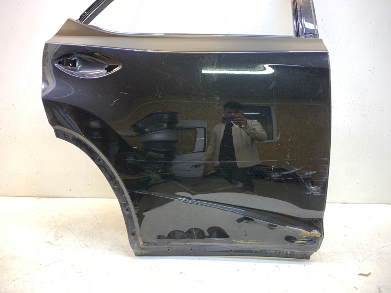 Дверь задняя правая