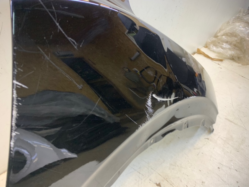 Крыло переднее правое