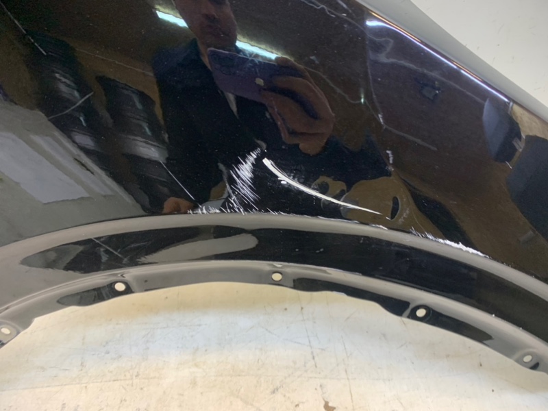 Крыло переднее правое