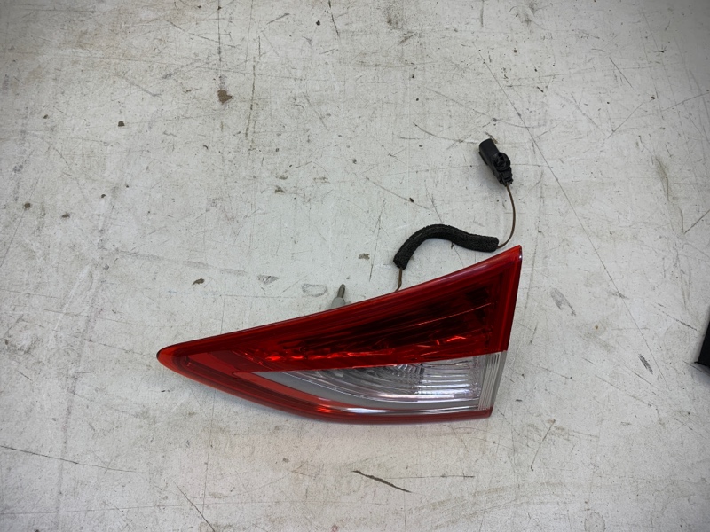 Фонарь задний правый