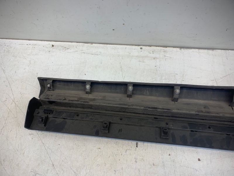 Накладка двери передней правой