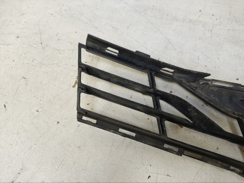 Решетка в бампер левая