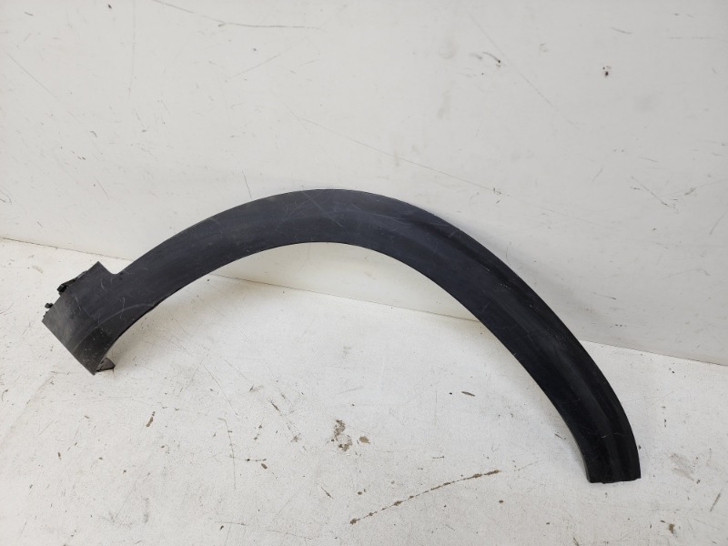 Накладка переднего крыла правого