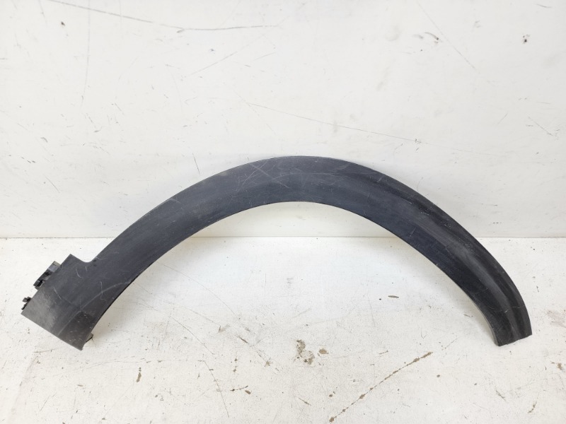 Накладка переднего крыла правого