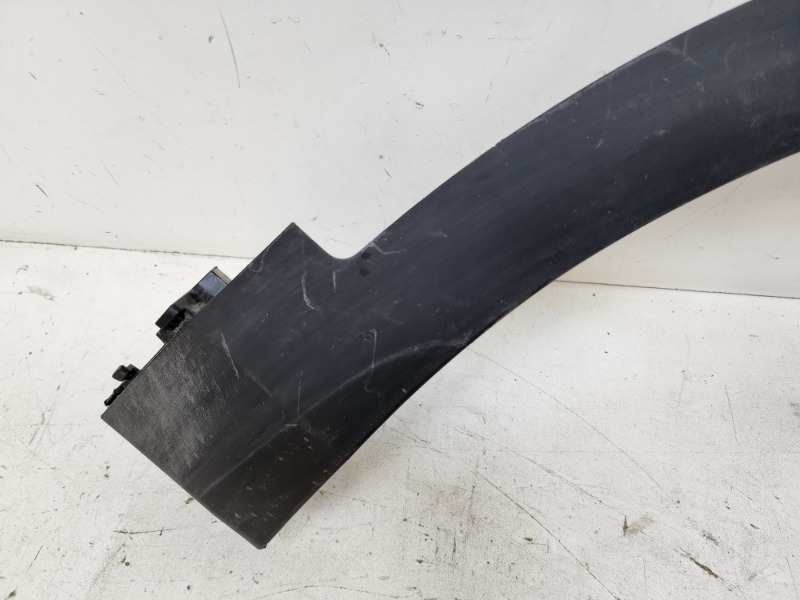 Накладка переднего крыла правого