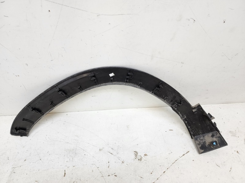 Накладка переднего крыла правого