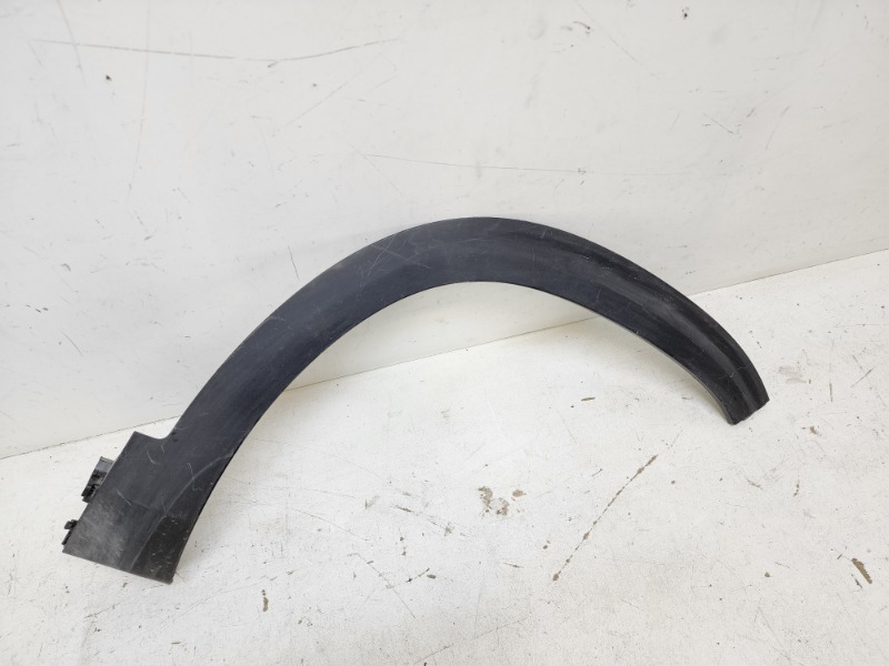 Накладка переднего крыла правого