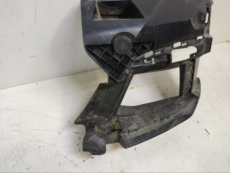 Кронштейн фары противотуманной левой