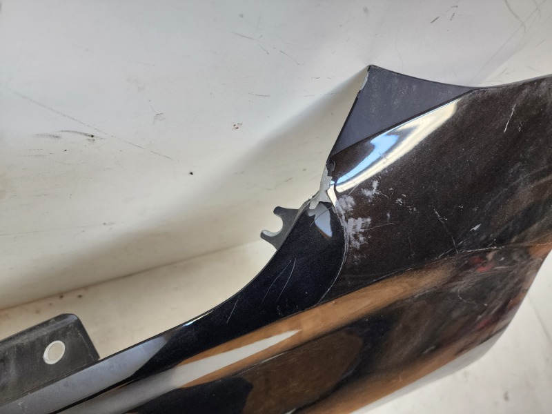 Крыло переднее левое