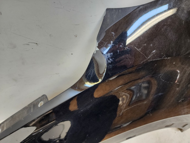 Крыло переднее левое