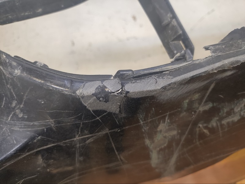 Бампер передний