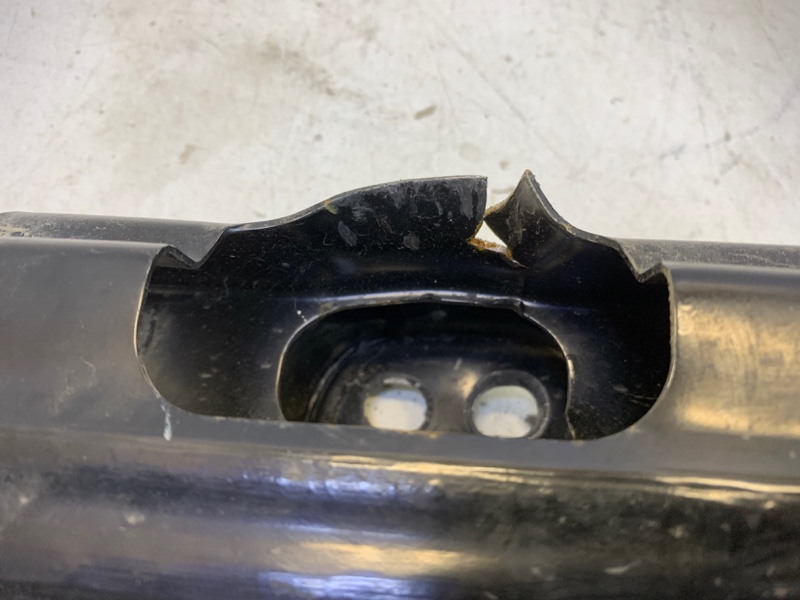 Усилитель заднего бампера