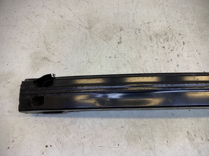 Усилитель заднего бампера