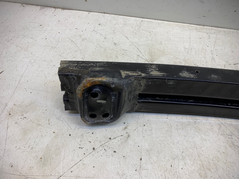 Усилитель заднего бампера