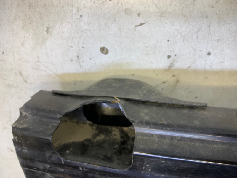 Усилитель заднего бампера