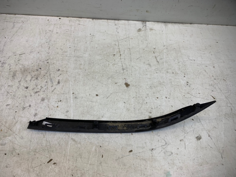 Молдинг заднего бампера левый
