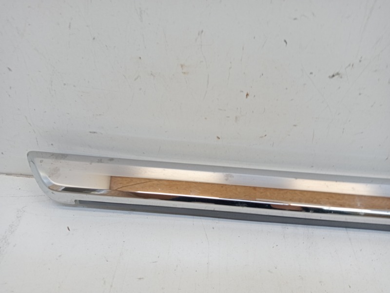 Молдинг двери