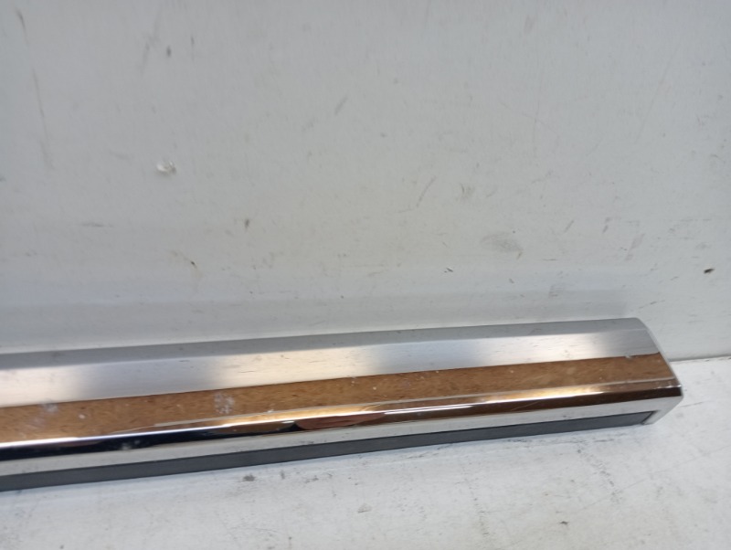 Молдинг двери