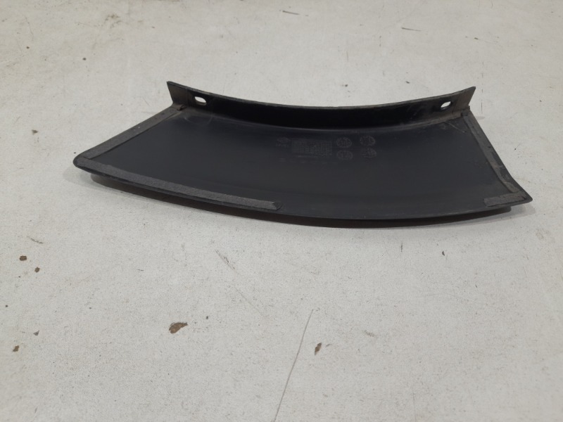 Накладка заднего бампера правая