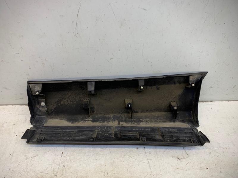 Накладка двери задней правой