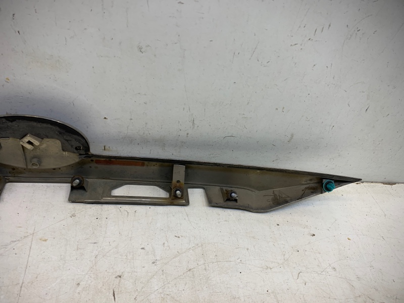 Накладка крышки багажника