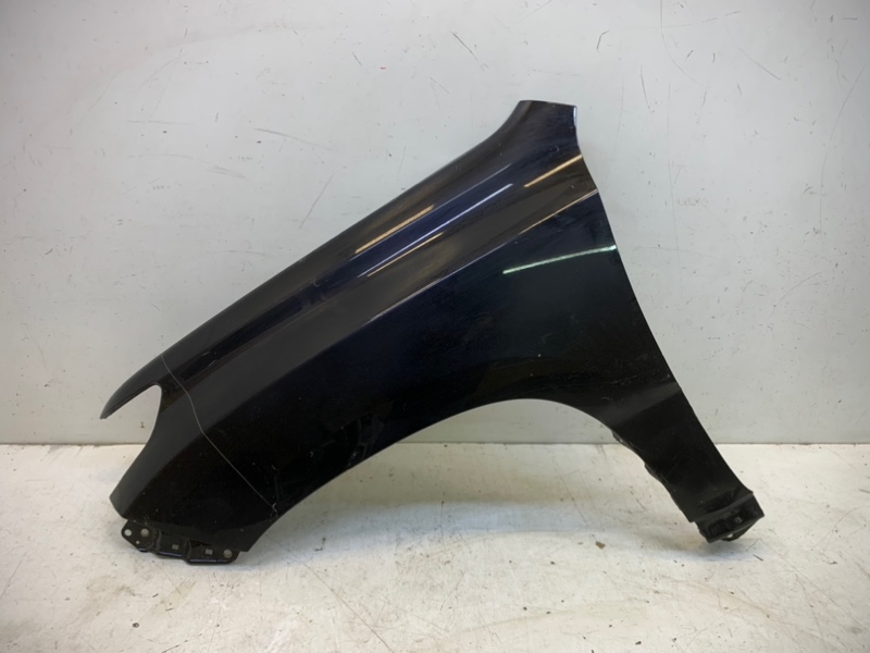 Крыло переднее левое