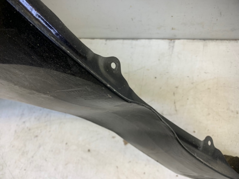 Крыло переднее левое