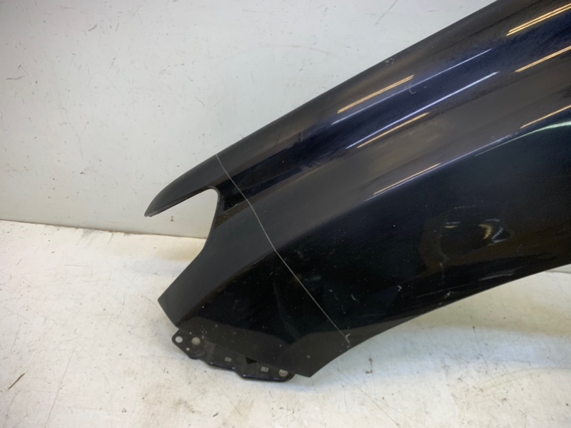 Крыло переднее левое