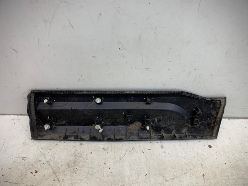 Накладка двери задней правой