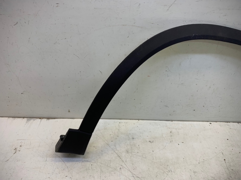 Накладка переднего крыла правого