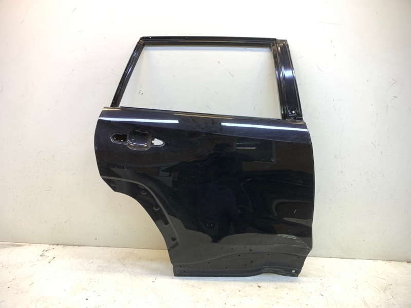 Дверь задняя правая