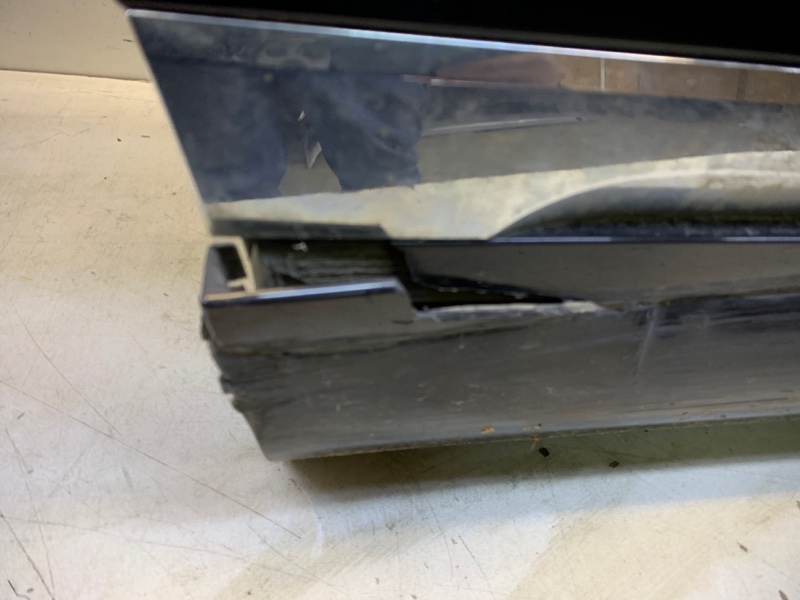 Дверь задняя правая