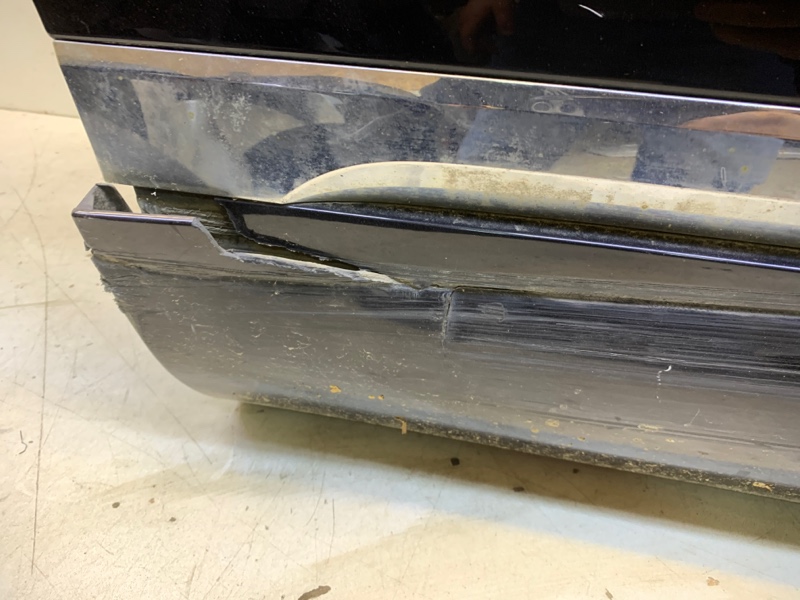 Дверь задняя правая